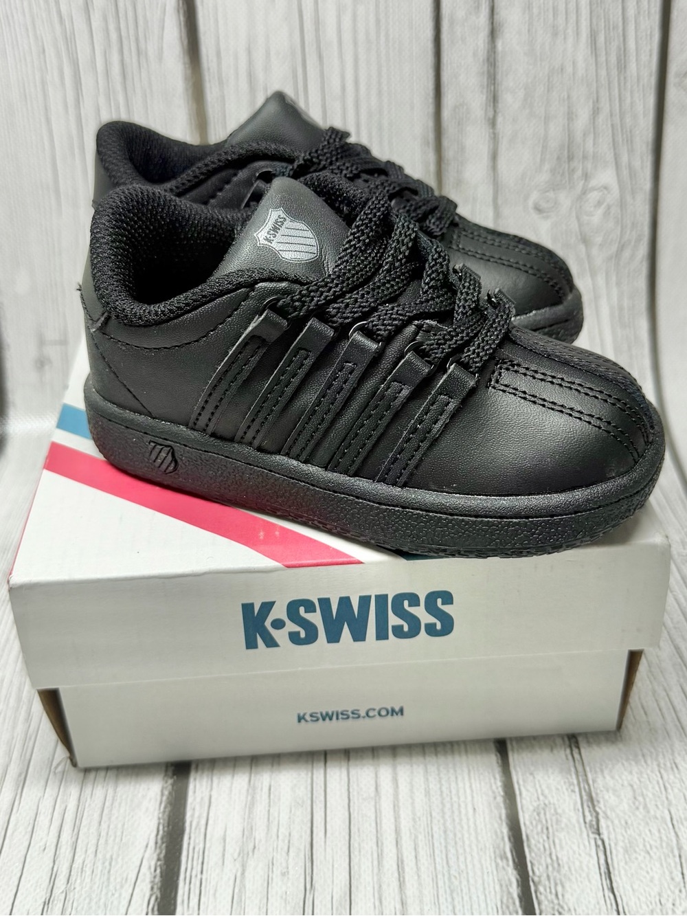 BRAND NEW SIZE 5 Black K-Swiss Classic VN Infant Sneakers